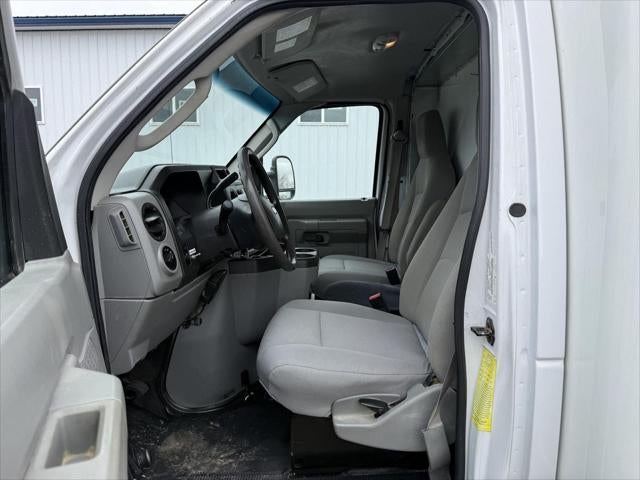 2019 Ford E-450 Cutaway E-450 DRW 158 WB