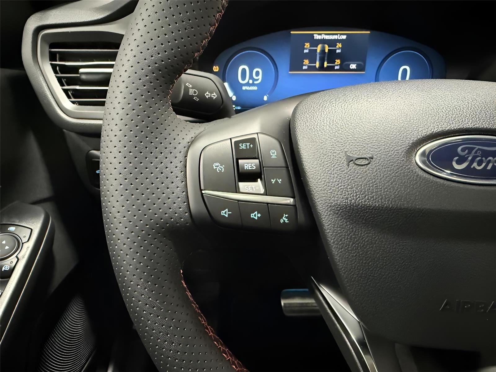 2024 Ford Escape ST-Line Elite