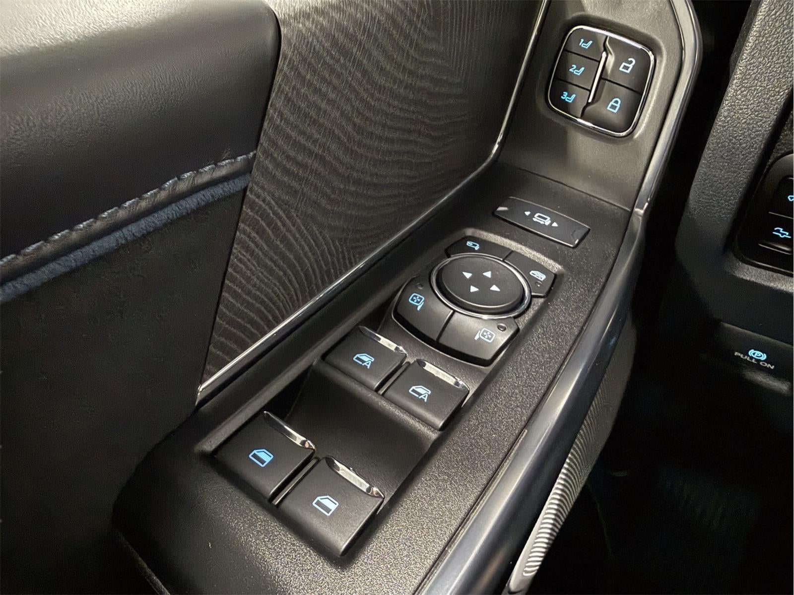 2025 Ford F-250 Platinum