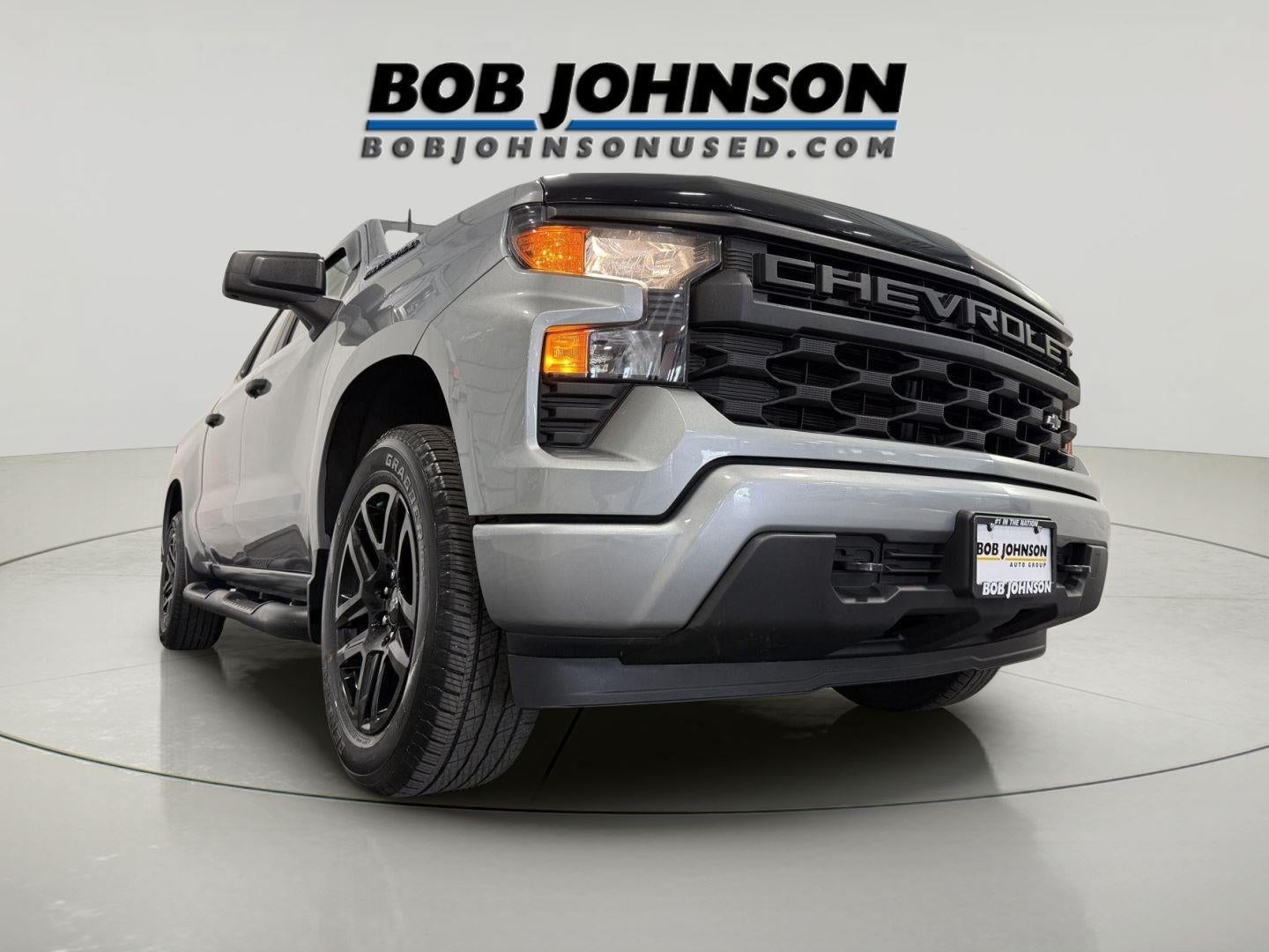 2023 Chevrolet Silverado 1500 4WD Crew Cab Short Bed Custom