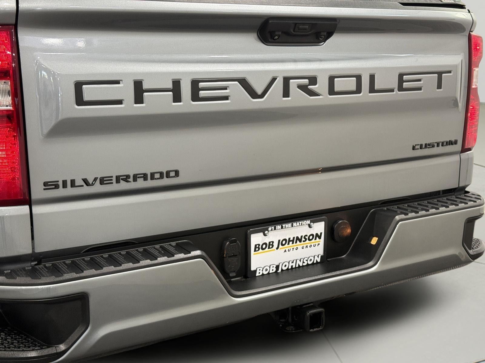 2023 Chevrolet Silverado 1500 4WD Crew Cab Short Bed Custom