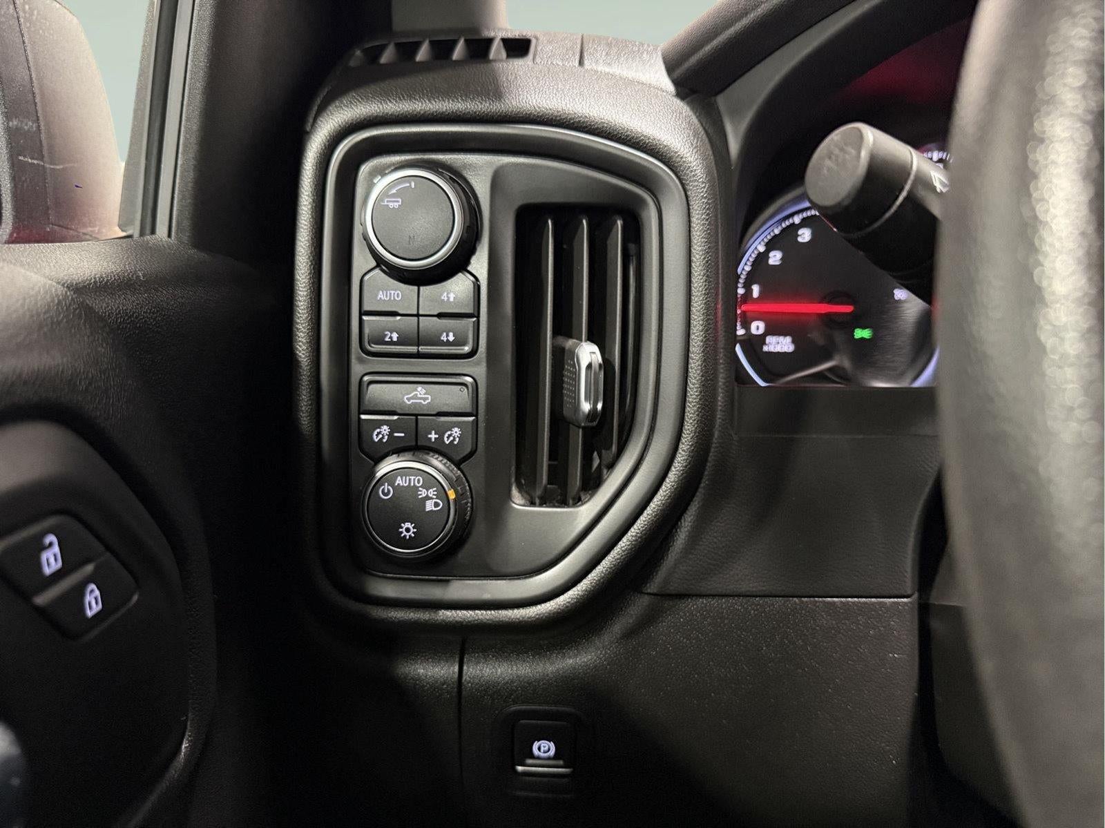 2021 Chevrolet Silverado 1500 4WD Crew Cab Short Bed Custom Trail Boss