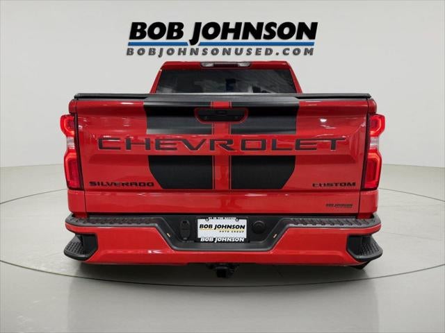 2021 Chevrolet Silverado 1500 4WD Double Cab Standard Bed Custom