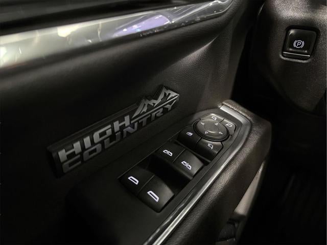 2023 Chevrolet Silverado 1500 4WD Crew Cab Standard Bed High Country