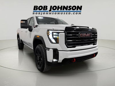 2025 GMC Sierra 2500HD 4WD Crew Cab Standard Bed AT4