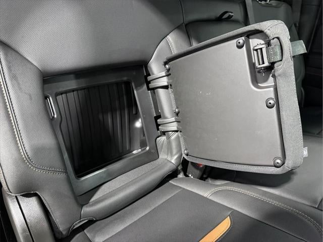 2024 GMC Sierra 3500HD 4WD Crew Cab Standard Bed AT4