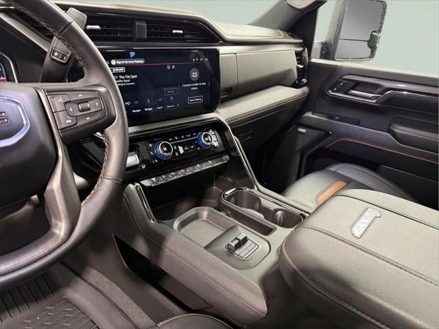 2024 GMC Sierra 3500HD 4WD Crew Cab Standard Bed AT4