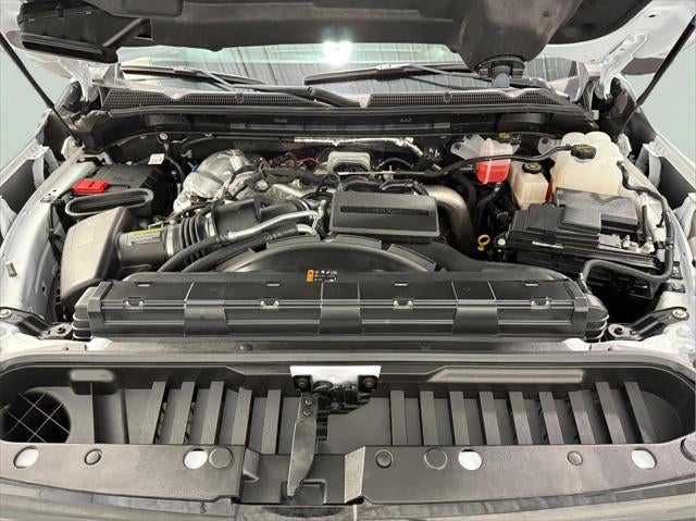 2025 GMC Sierra 2500HD 4WD Crew Cab Standard Bed AT4