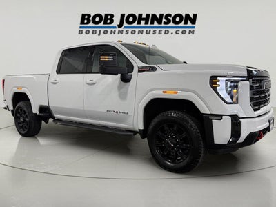 2025 GMC Sierra 2500HD 4WD Crew Cab Standard Bed AT4