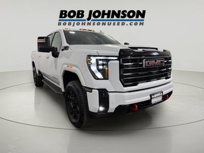 2025 GMC Sierra 2500HD 4WD Crew Cab Standard Bed AT4