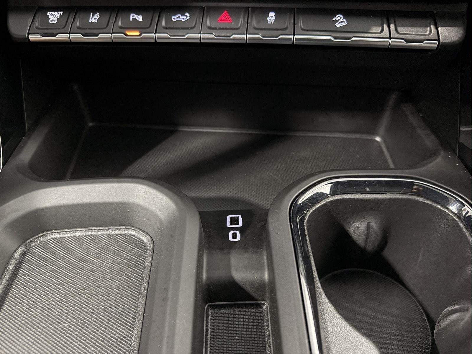 2025 GMC Sierra 2500HD 4WD Crew Cab Standard Bed AT4