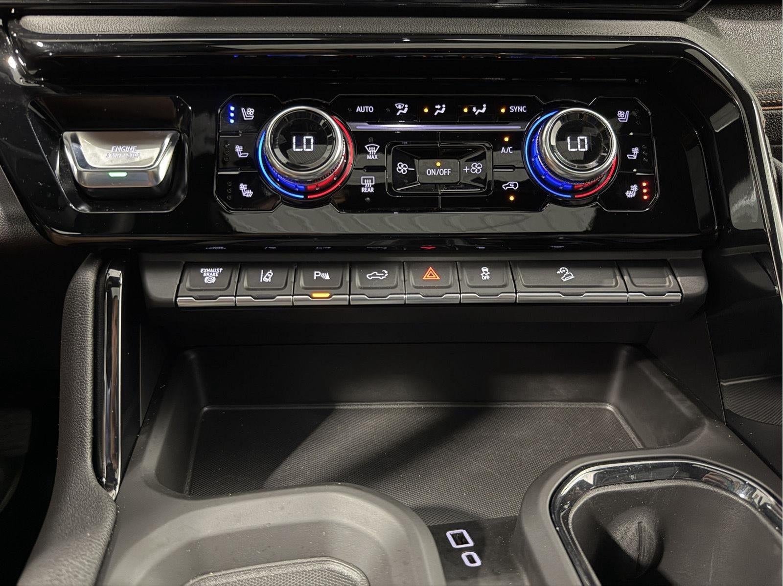 2025 GMC Sierra 2500HD 4WD Crew Cab Standard Bed AT4