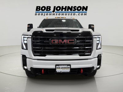 2025 GMC Sierra 2500HD 4WD Crew Cab Standard Bed AT4