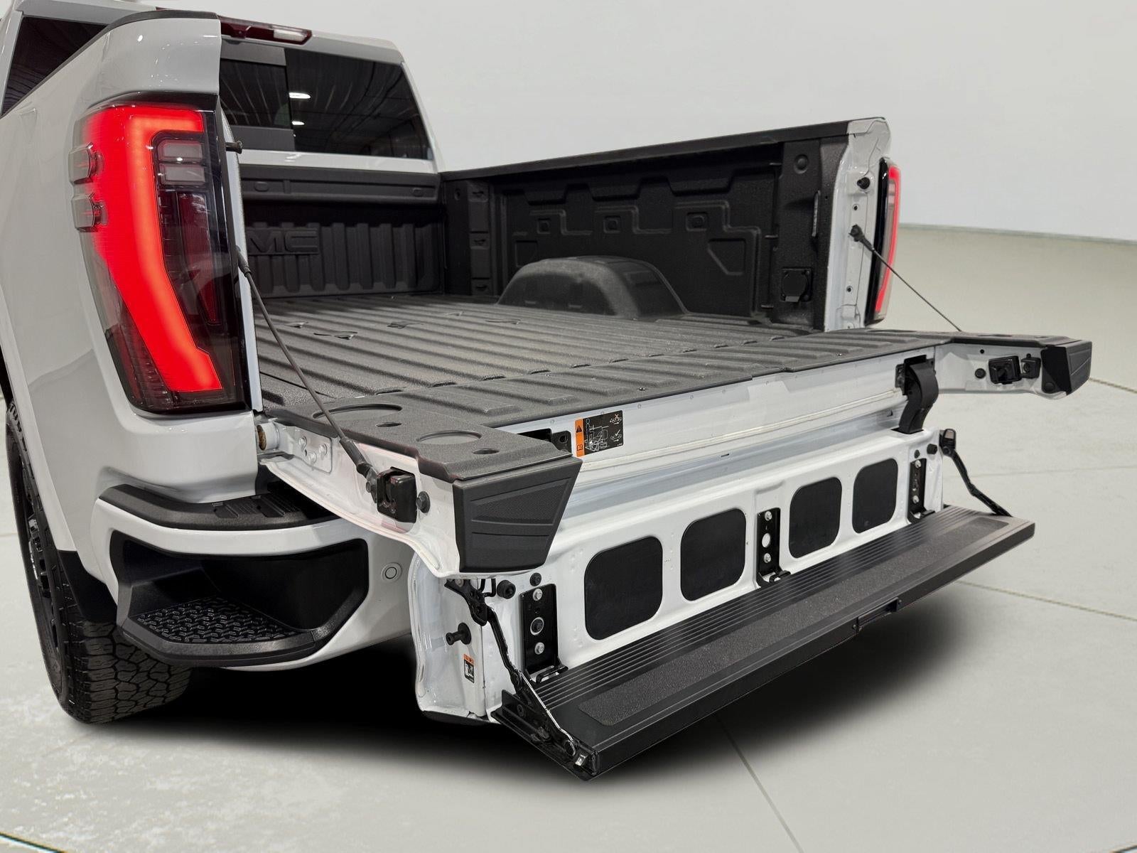 2025 GMC Sierra 2500HD 4WD Crew Cab Standard Bed AT4