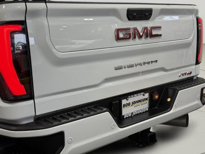 2025 GMC Sierra 2500HD 4WD Crew Cab Standard Bed AT4