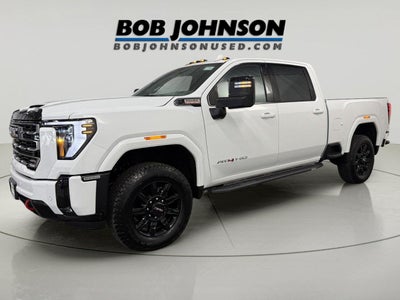 2025 GMC Sierra 2500HD 4WD Crew Cab Standard Bed AT4