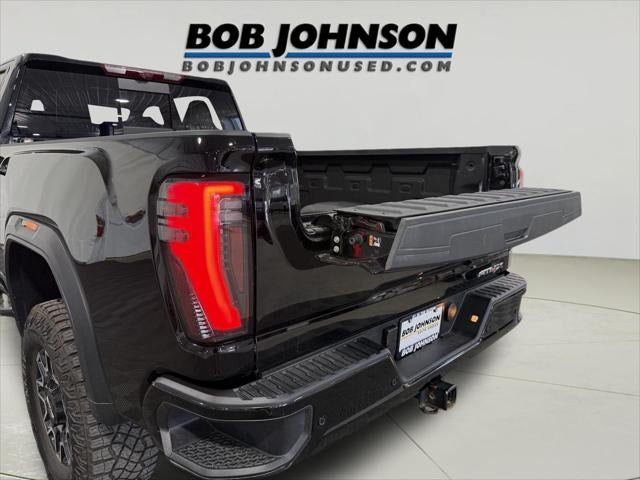 2025 GMC Sierra 2500HD Crew Cab, Standard Bed, AT4X, 4WD