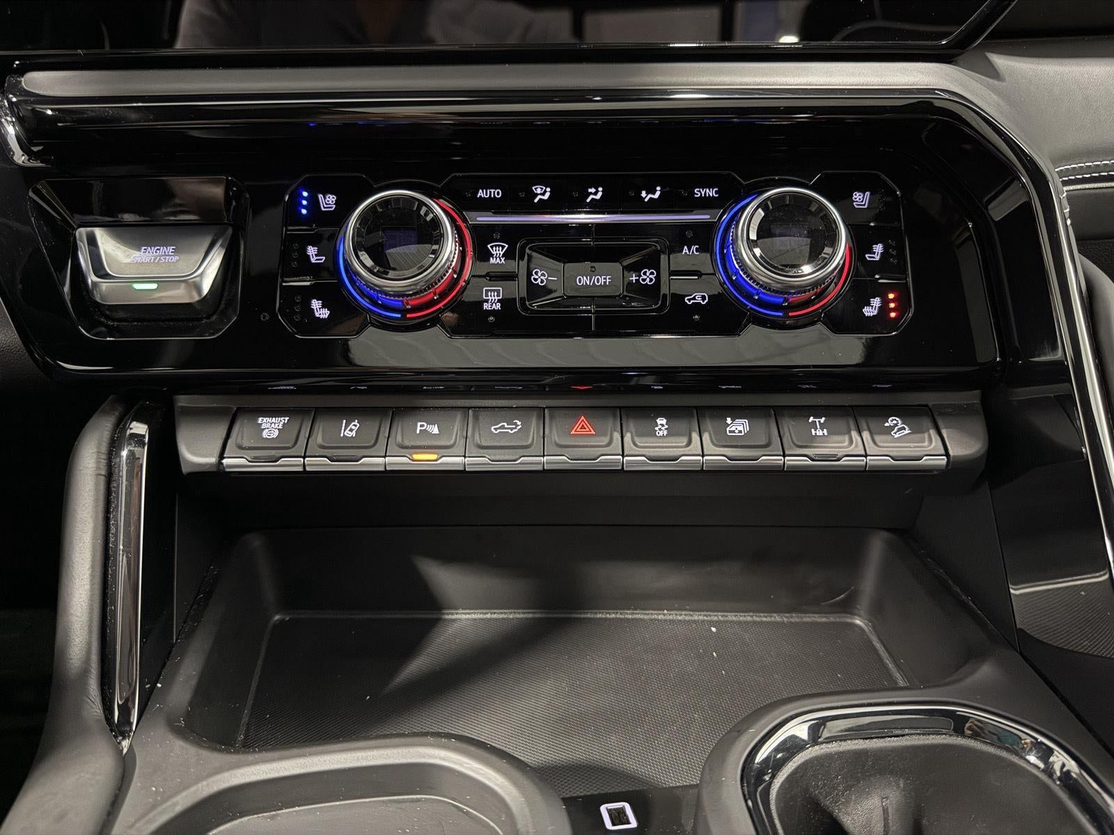 2025 GMC Sierra 2500HD Crew Cab, Standard Bed, AT4X, 4WD