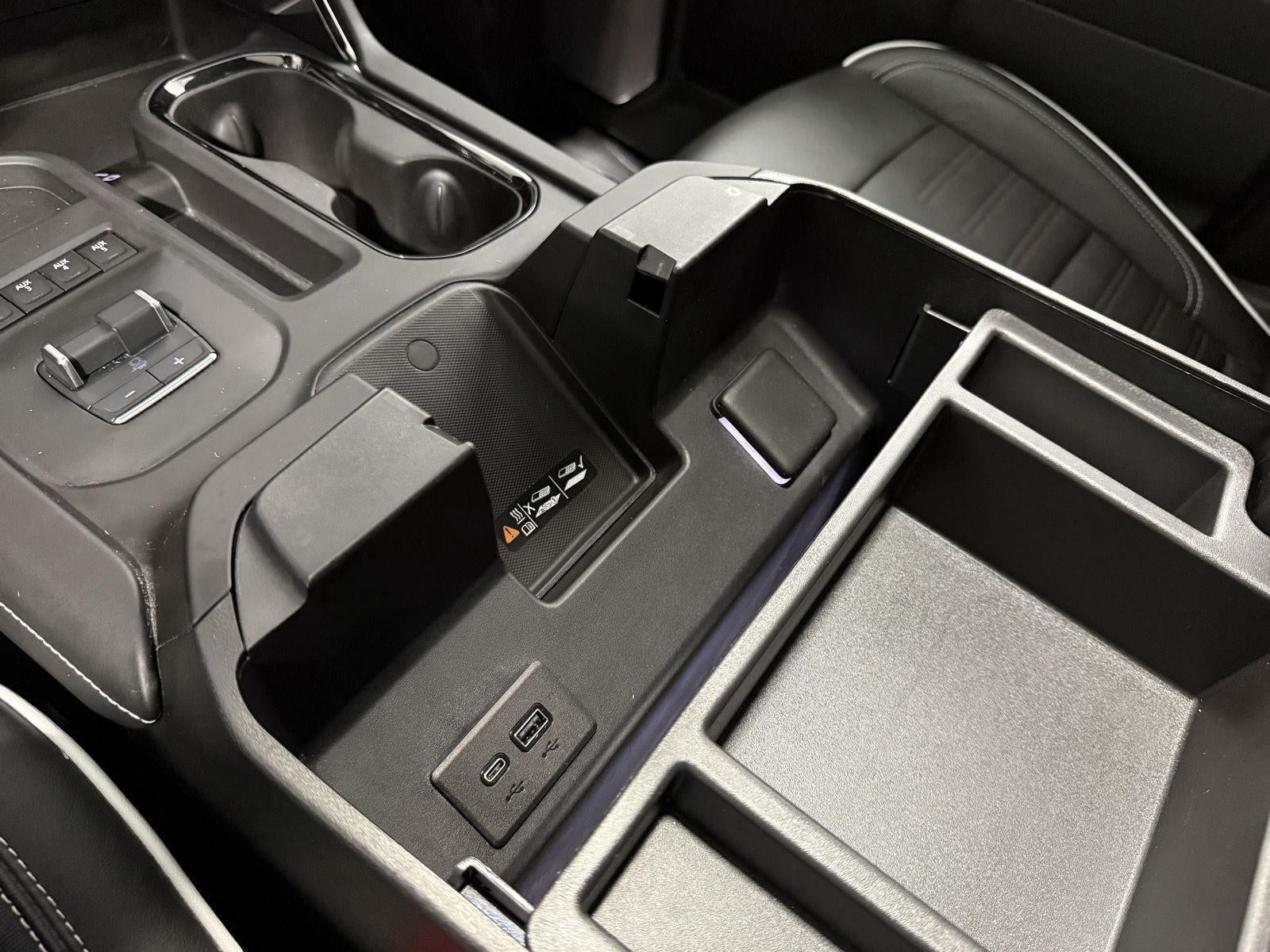 2025 GMC Sierra 2500HD Crew Cab, Standard Bed, AT4X, 4WD