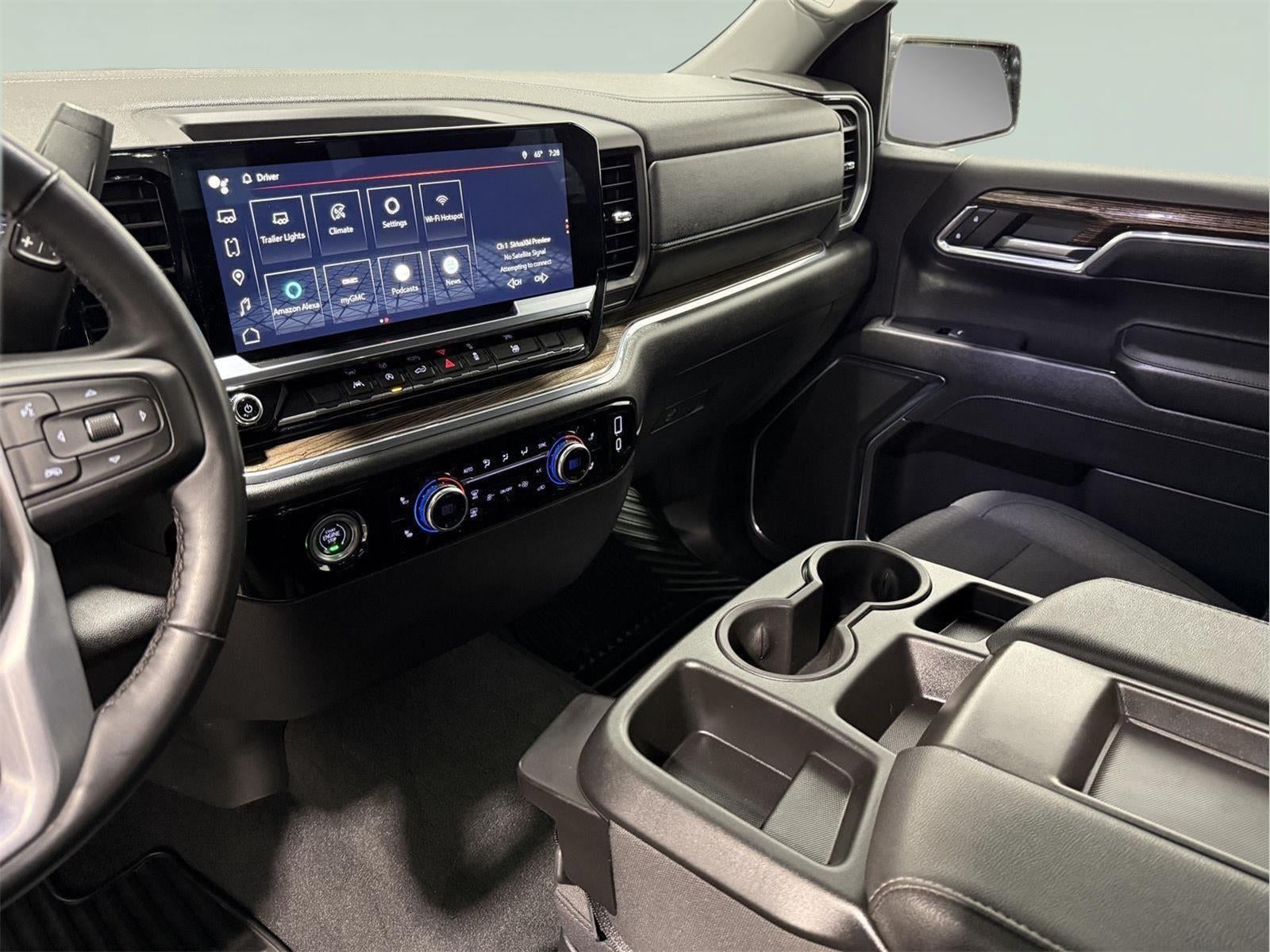 2024 GMC Sierra 1500 4WD Crew Cab Short Box Elevation with 3VL