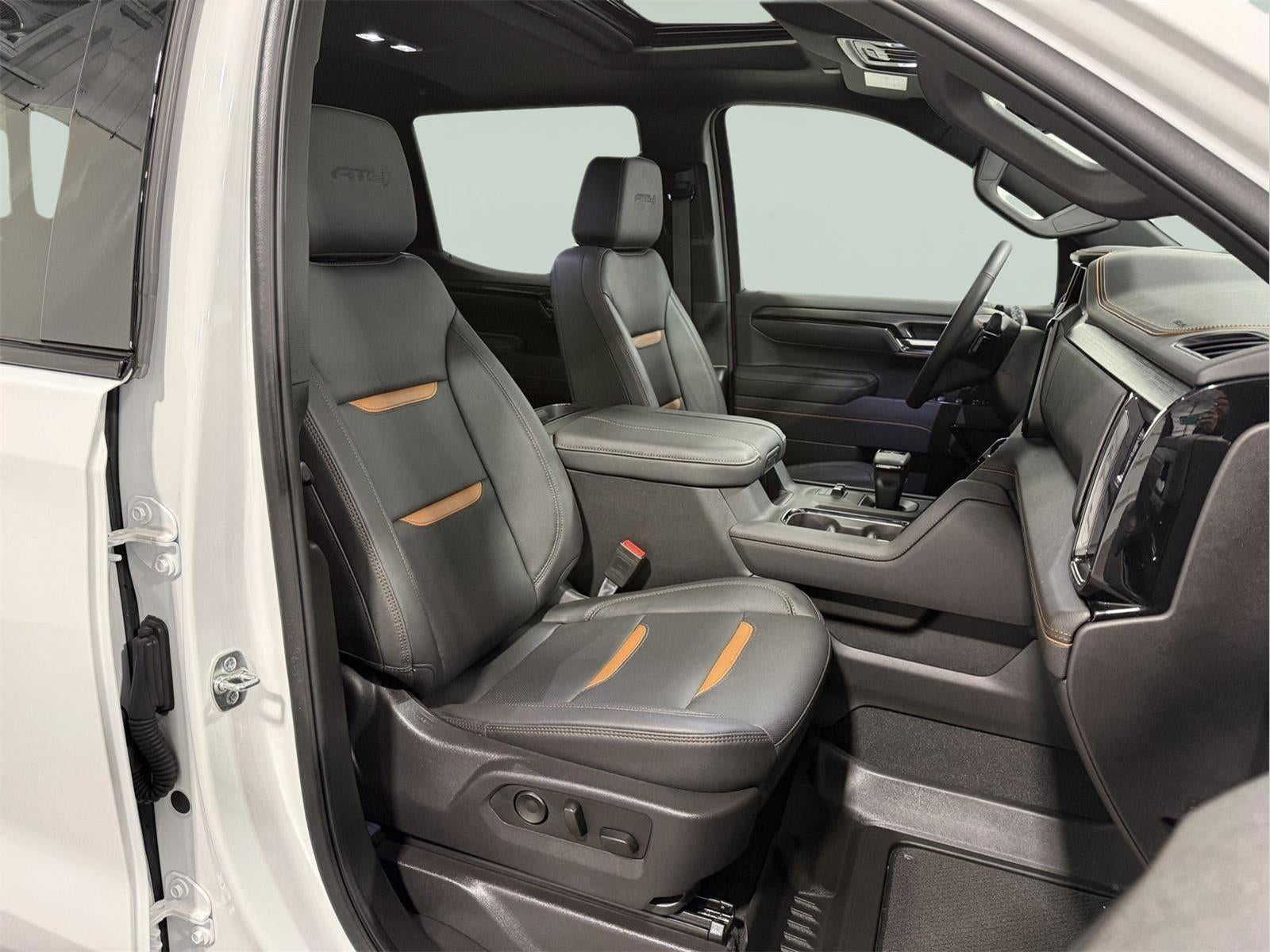 2025 GMC Sierra 1500 4WD Crew Cab Short Box AT4