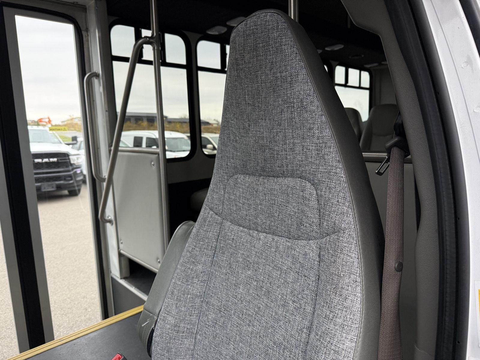 2023 Chevrolet Express Cutaway Work Van
