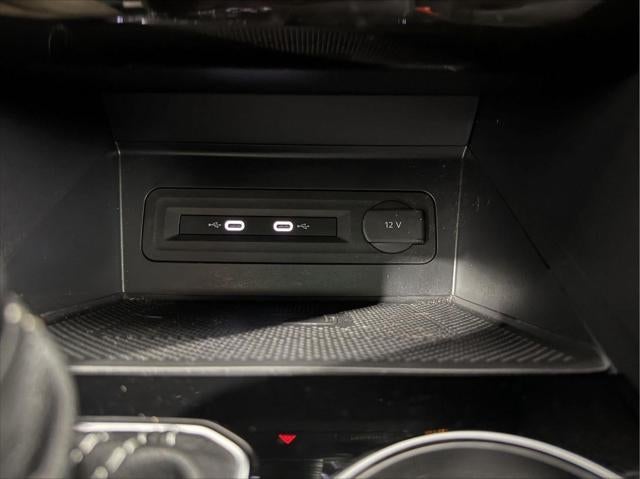 2022 Volkswagen Atlas Cross Sport 3.6L V6 SEL Premium R-Line