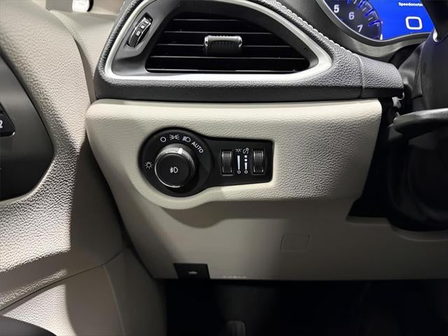 2022 Chrysler Pacifica Touring L AWD