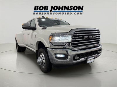 2020 RAM 3500 Laramie Longhorn Mega Cab 4x4 6'4' Box
