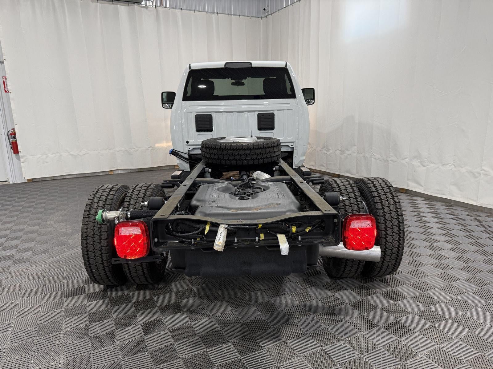 2024 RAM 5500 Chassis Tradesman/SLT