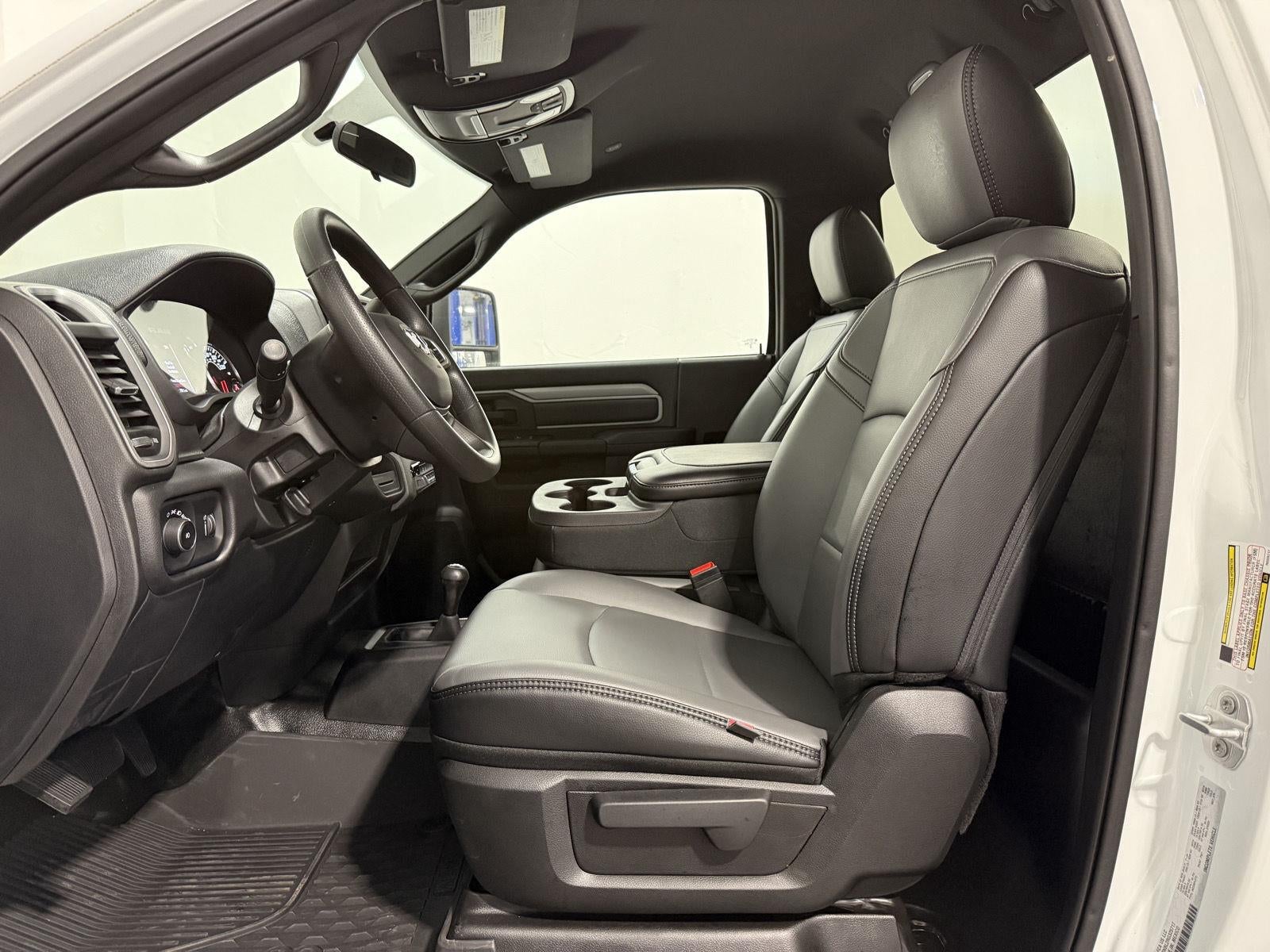 2024 RAM 5500 Chassis Tradesman/SLT