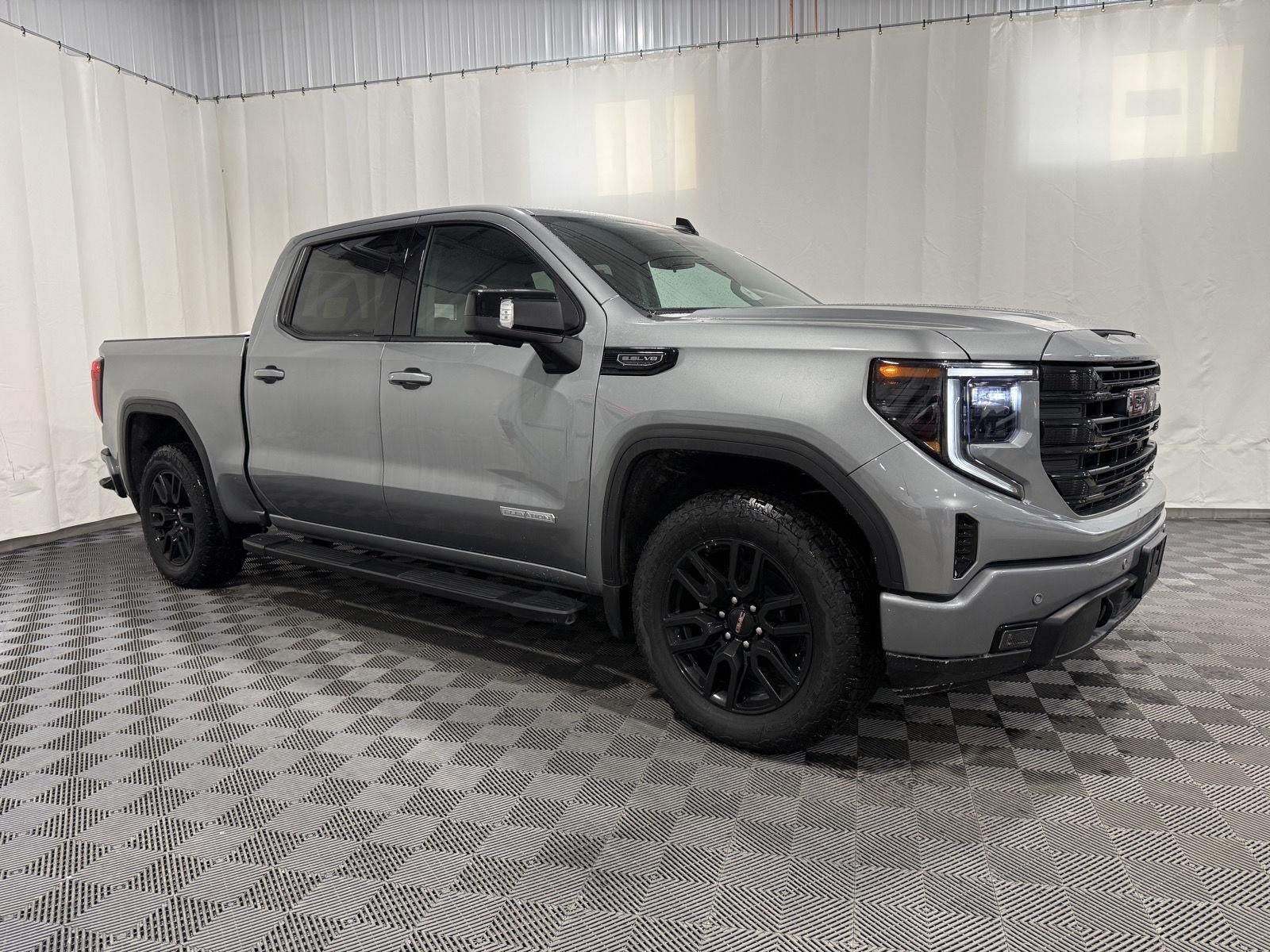 2025 GMC Sierra 1500 4WD Crew Cab Short Box Elevation with 3SB