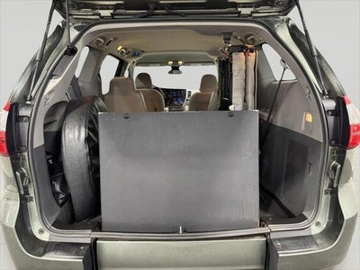 2020 Toyota Sienna LE