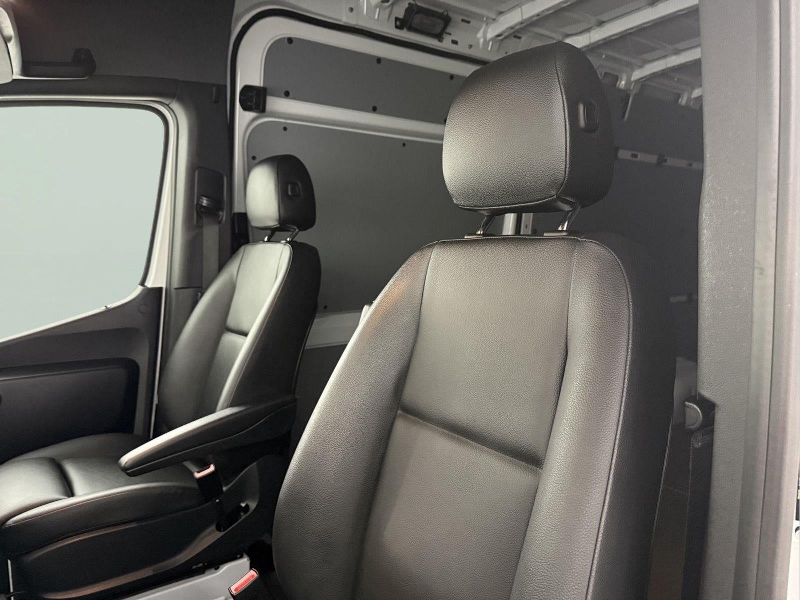 2025 Mercedes-Benz Sprinter 2500 High Roof 4-Cyl Diesel