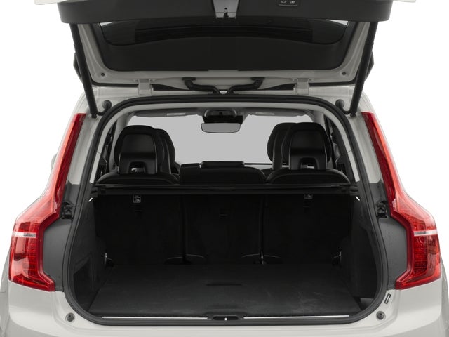 2018 Volvo XC90 T6 Momentum