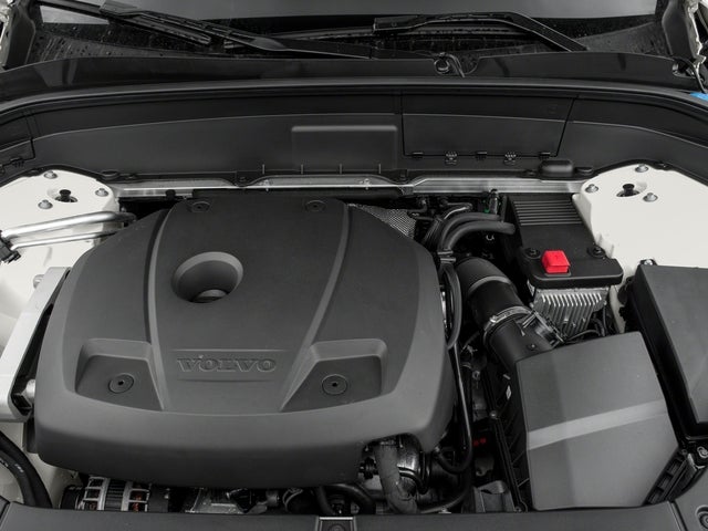 2018 Volvo XC90 T6 Momentum