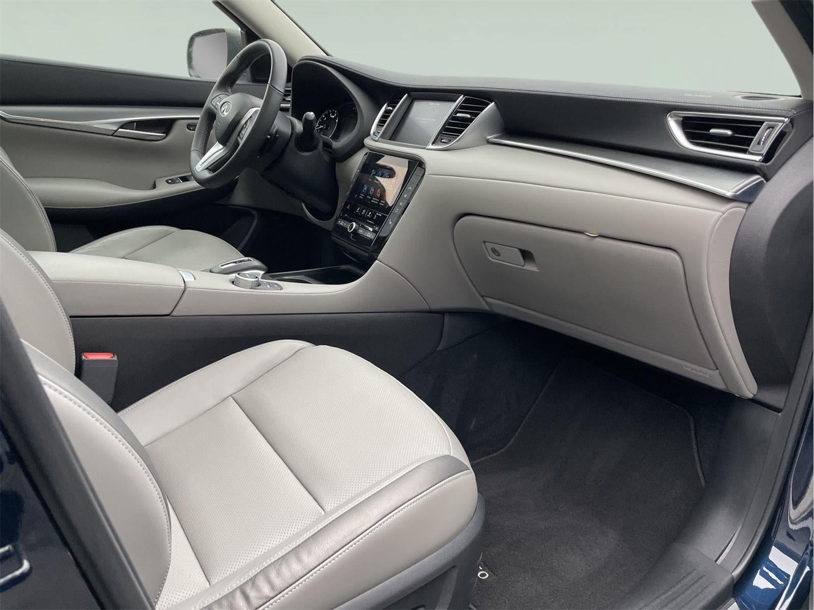 2023 INFINITI QX50 LUXE