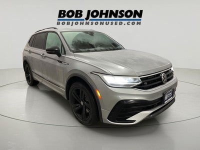 2023 Volkswagen Tiguan SE R-Line Black