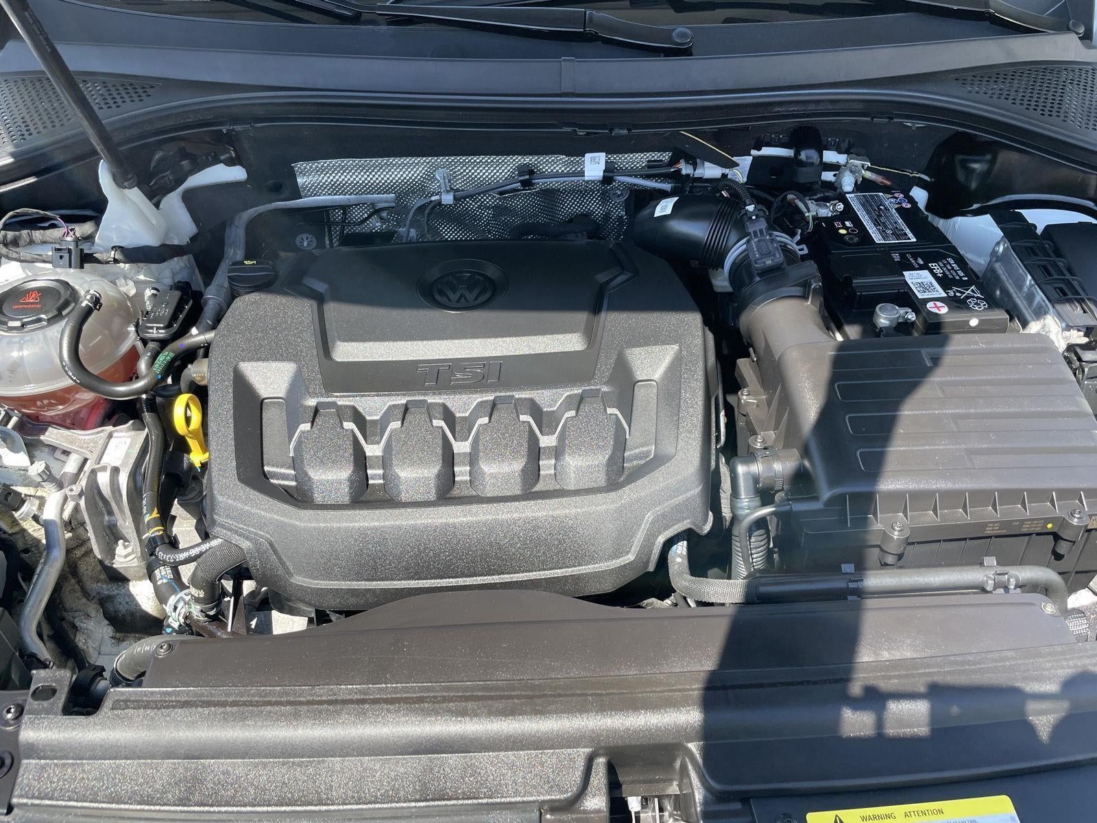 2023 Volkswagen Tiguan SE R-Line Black