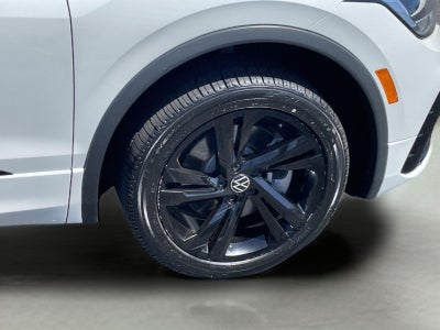 2023 Volkswagen Tiguan SE R-Line Black