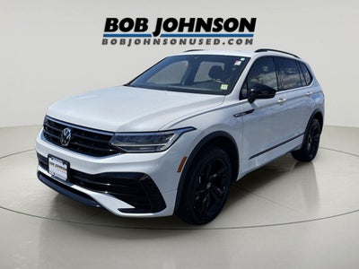 2023 Volkswagen Tiguan SE R-Line Black