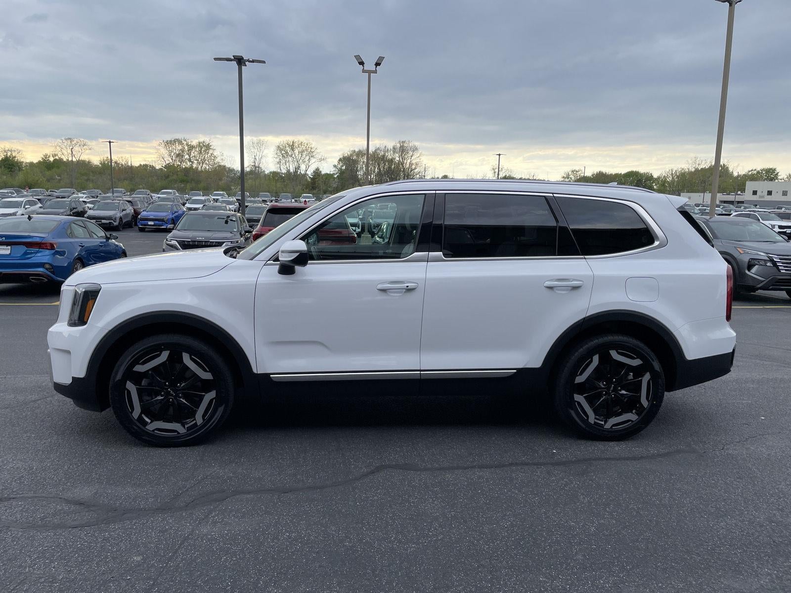 2023 Kia Telluride S