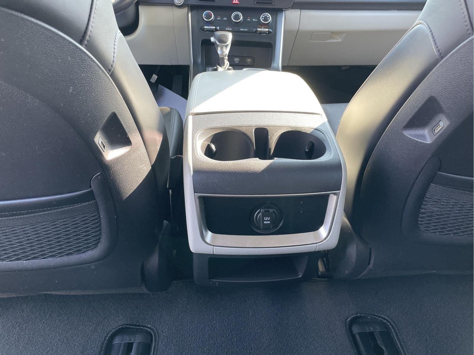 2023 Kia Carnival LX