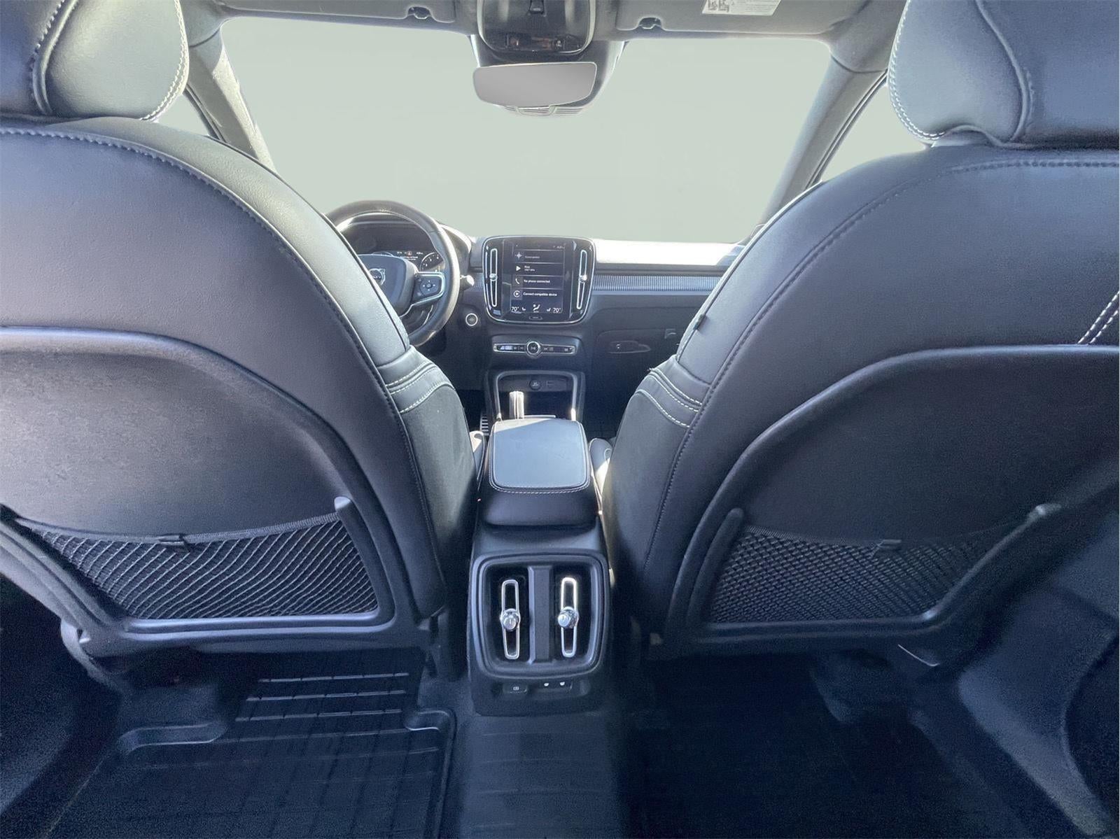 2021 Volvo XC40 R-Design