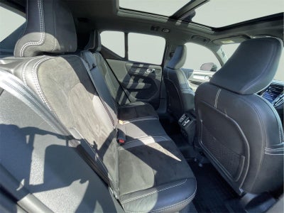 2021 Volvo XC40 R-Design